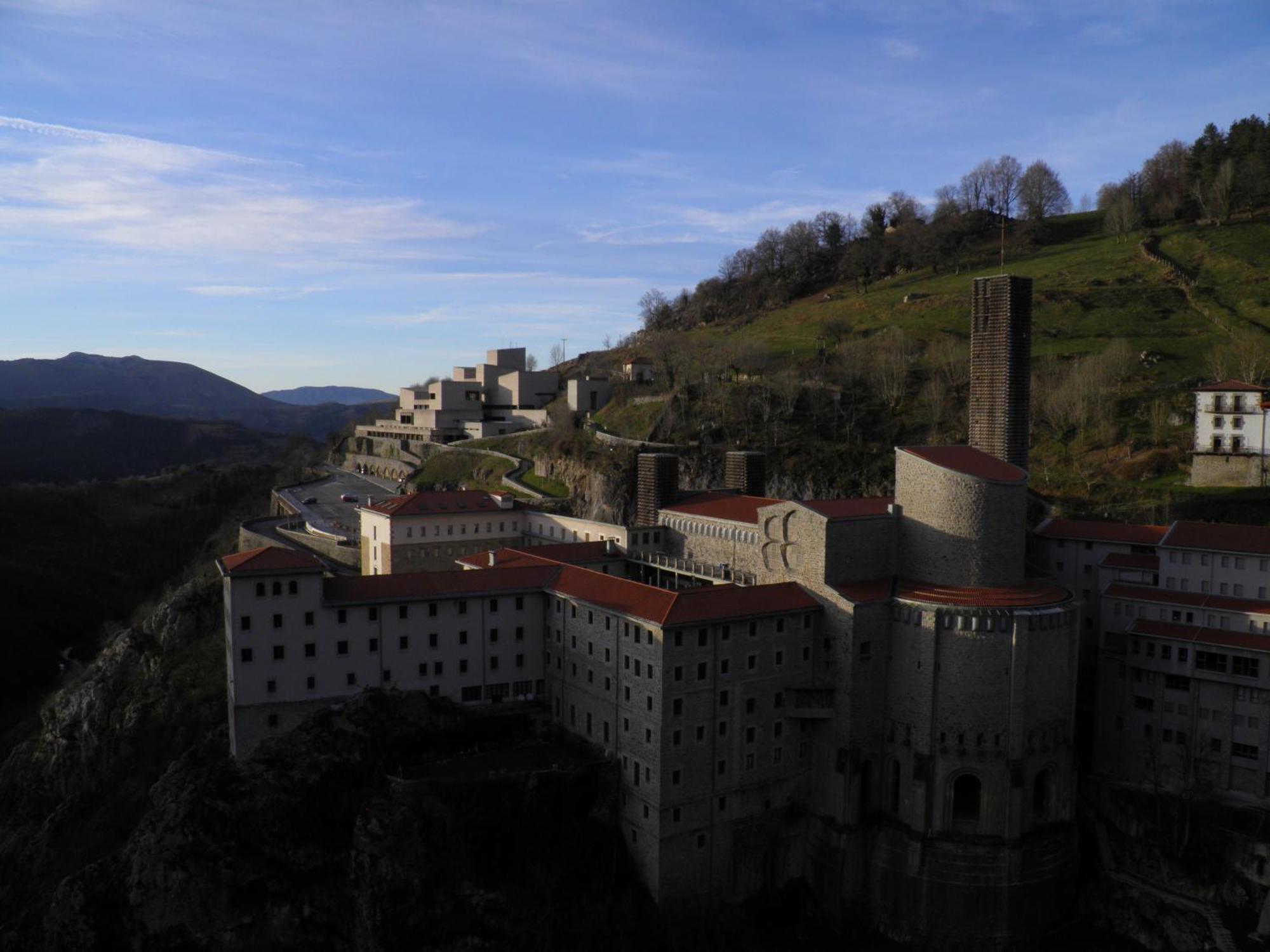 Hotel Sindika Oñate Kültér fotó