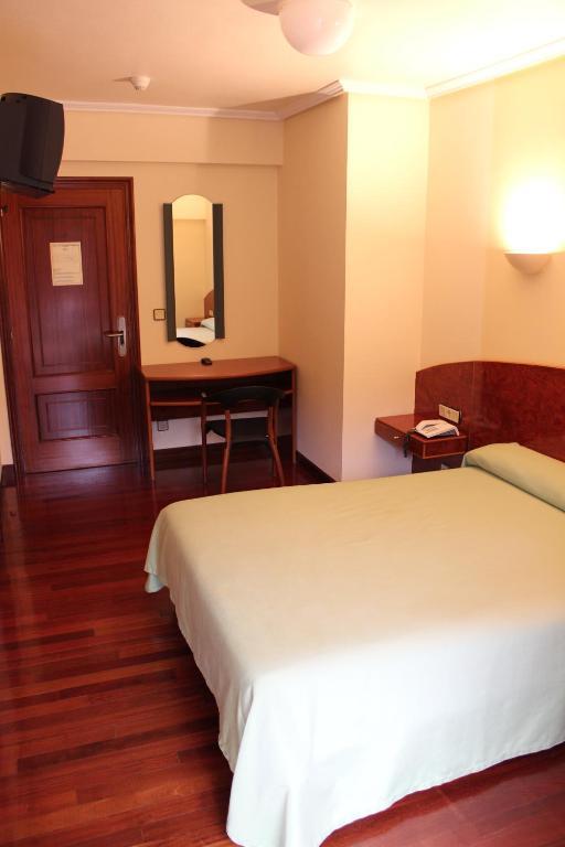 Hotel Sindika Oñate Szoba fotó